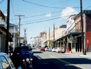 Vc98 street.jpg (17632 bytes)