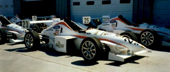 button98 enduro 9a bondurant.jpg (66304 bytes)