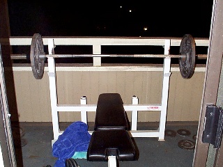 softball_weights.jpg (37568 bytes)